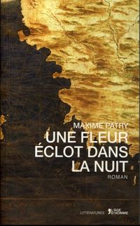 Produktbild: Une fleur &eacute;clot dans la nuit