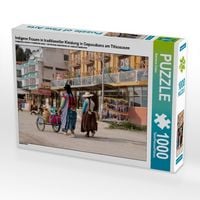 Produktbild: Indigene Frauen in traditioneller Kleidung in Copacabana am Titicacasee (Puzzle)