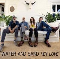 Bild vom Artikel Hey Love vom Autor Water And Sand