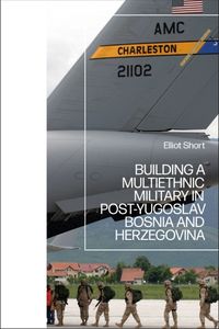 Produktbild: Building a Multiethnic Militar