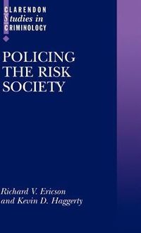 Produktbild: Policing the Risk Society