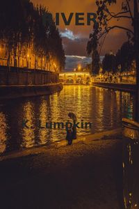 Produktbild: River (FIRE, #2)