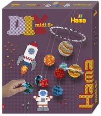 Produktbild: Hama 3257 - B&uuml;gelperlen Weltraum, Geschenkpackung mit ca. 2.500 Midi-Perlen, 2 Stiftplatten, Motiv-Vorlage, B&uuml;gelpapier