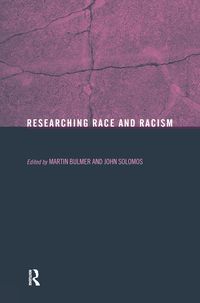 Produktbild: Researching Race and Racism