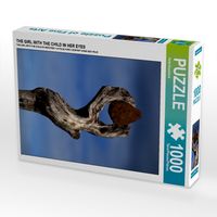 Produktbild: THE GIRL WITH THE CHILD IN HER EYES (Puzzle)