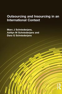 Produktbild: Outsourcing and Insourcing in an International Context