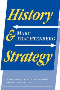 Produktbild: History and Strategy