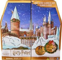 Produktbild: Harry Potter Magical Minis Adventskalender 2023 mit Mini-Zauberstab, 3 Spielfiguren und weiteren Überraschungen