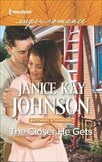 Produktbild: The Closer He Gets