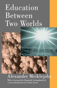 Produktbild: Education Between Two Worlds