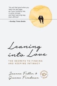 Produktbild: Leaning into Love