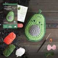Produktbild: Crochet Your Veggies Amigurumi Kit Avocado