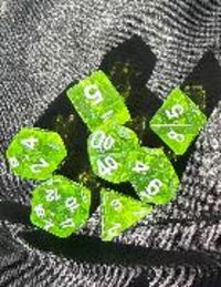 Produktbild: Stroh, H: DCC RPG Dice: Greenstone Shards