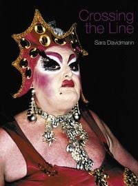 Bild vom Artikel Crossing the Line vom Autor Sara Davidmann
