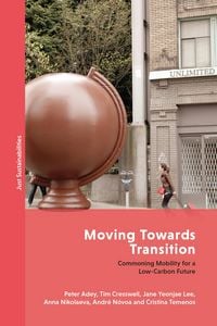 Produktbild: Moving Towards Transition