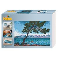 Bild vom Artikel Hama 3606 - Hama Art Geschenkbox Claude Monet mit ca. 10000 Midi-Bügelperlen, Stiftplatten und Zubehör vom Autor 