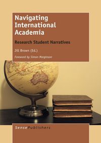 Produktbild: Navigating International Academia
