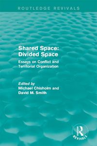 Produktbild: Shared Space: Divided Space