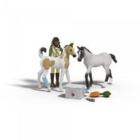 Produktbild: schleich&reg; 42777 Sarahs Erste Hilfe Set
