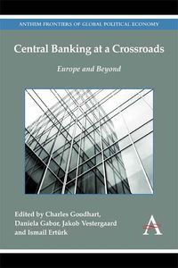 Produktbild: Central Banking at a Crossroads
