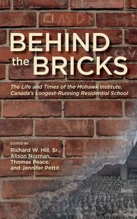 Produktbild: Behind the Bricks