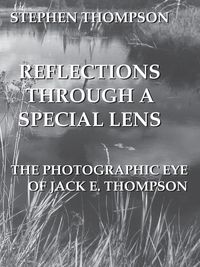 Produktbild: Reflections Through a Special Lens