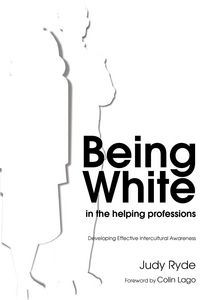 Produktbild: Being White in the Helping Professions
