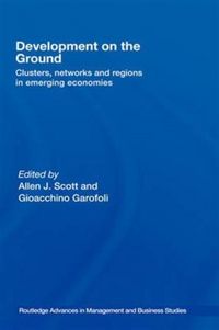 Produktbild: Development on the Ground