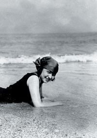 Produktbild: Carnet Lign&eacute; Baigneuse Allong&eacute;e, Deauville, 1919