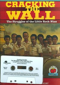 Produktbild: Cracking the Wall with 1 Paperback: The Struggles of the Little Rock Nine