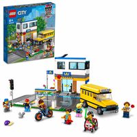 LEGO City 60329 Schule mit Schulbus, Spielzeug für Kinder ab 6 Jahren 