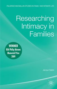 Produktbild: Researching Intimacy in Families