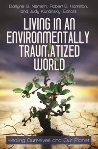 Produktbild: Living in an Environmentally Traumatized World
