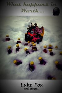 Produktbild: What Happens in Warth...