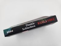 Dunkle Schluchten