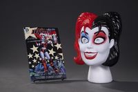 Produktbild: Conner, A: Harley Quinn Book and Mask Set