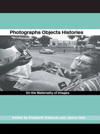 Produktbild: Photographs Objects Histories