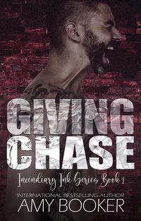 Produktbild: Giving Chase: An Age-Gap Rockstar Romance