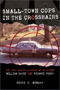 Produktbild: Small-Town Cops in the Crosshairs