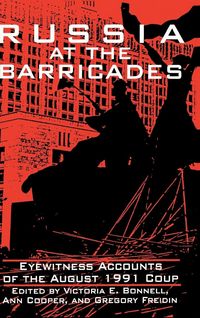 Produktbild: Russia at the Barricades