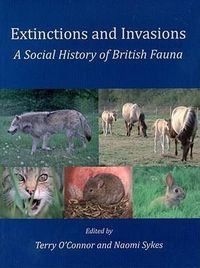Produktbild: Extinctions and Invasions