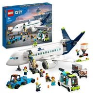 Bild vom Artikel LEGO City 60367 Passagierflugzeug Set, großes Flugzeug-Modell mit Fahrzeugen vom Autor 