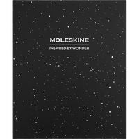 Produktbild: Moleskine Bundle Box Nasa-inspiriertes Notizbuch, L/A5, liniert, fester Einband, 2 Nasa-inspirierte Pins, 4 Nasa-inspirierte Blackwing Graphitstifte, wiederverwendbare Box