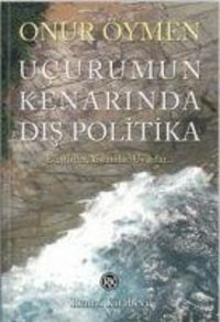 Produktbild: Ucurumun Kenarinda Dis Politika