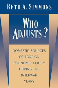 Produktbild: Who Adjusts?