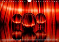 Glaskugeln im Licht - faszinierende Lightpaintings (Wandkalender 2023 DIN A4 quer)