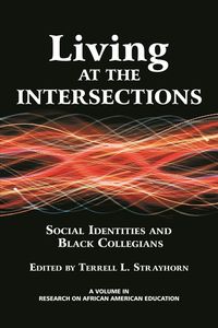 Produktbild: Living at the Intersections