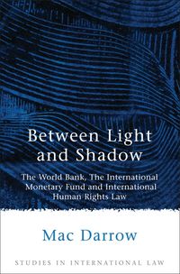 Produktbild: Between Light and Shadow