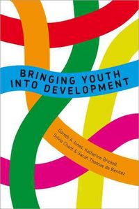 Produktbild: Jones, G: Bringing Youth into Development