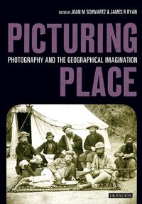 Produktbild: Picturing Place